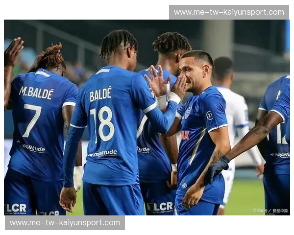 蓝军荣耀，雄鹰展翅：切尔西与德比郡的绿茵情仇